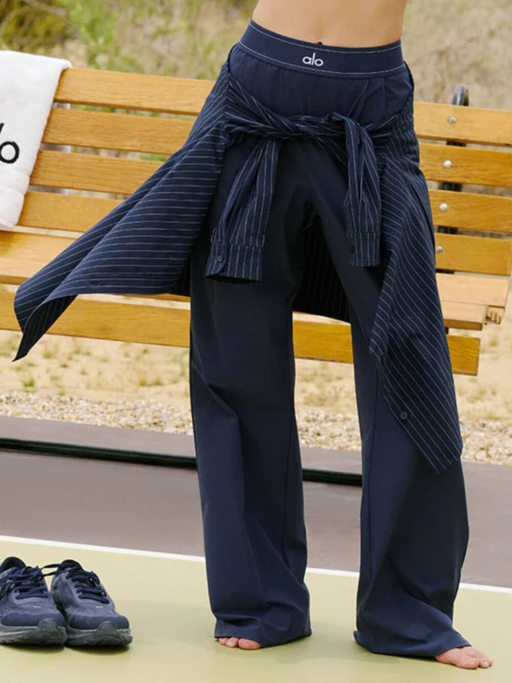 ALO Yoga Navy Wide-Leg Trousers - Picture 9 of 9